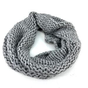 Alise alpaca wool knit infinity scarf gray made in Italy one size chunky knit